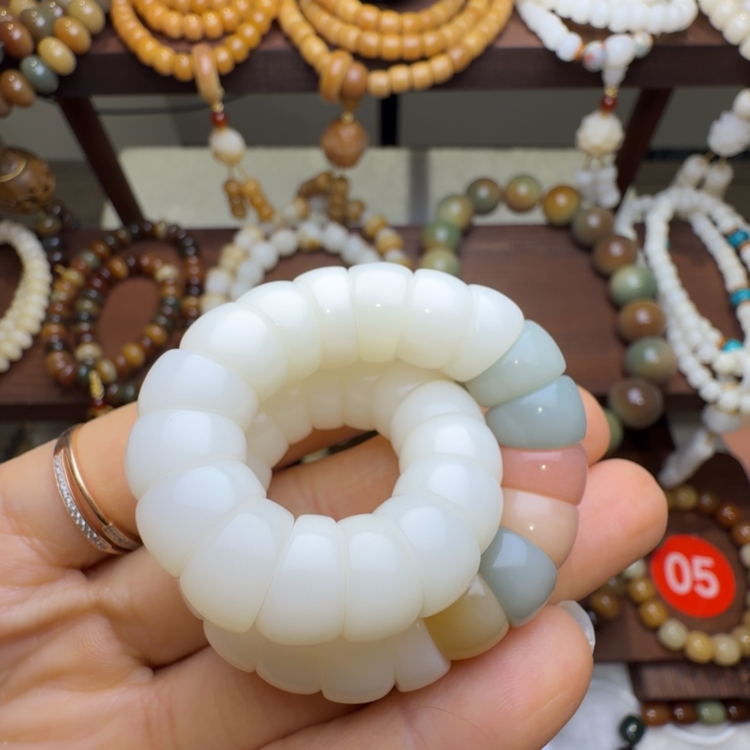 吊坠菩提根/象牙果大肠