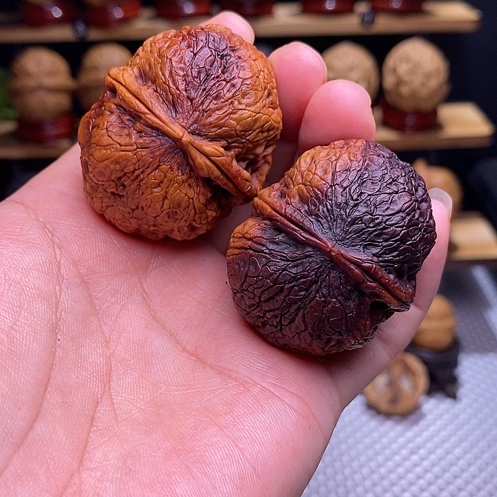 文玩核桃吊坠七彩元宝8