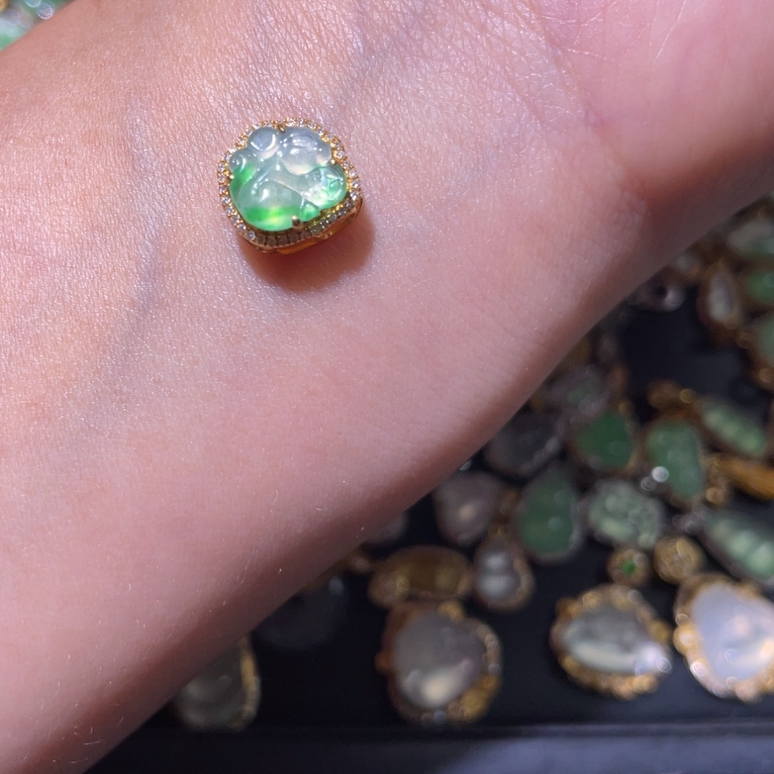 翡翠颈饰18K金镶嵌乐*