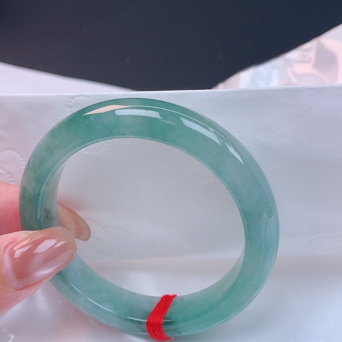 【闪购商品】未镶嵌手镯翡翠51+