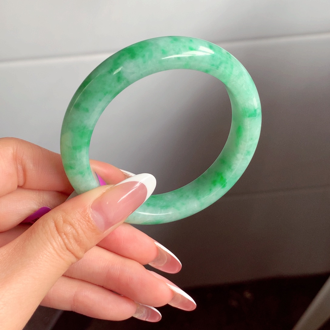 翡翠手镯未镶嵌缅甸翡翠手镯