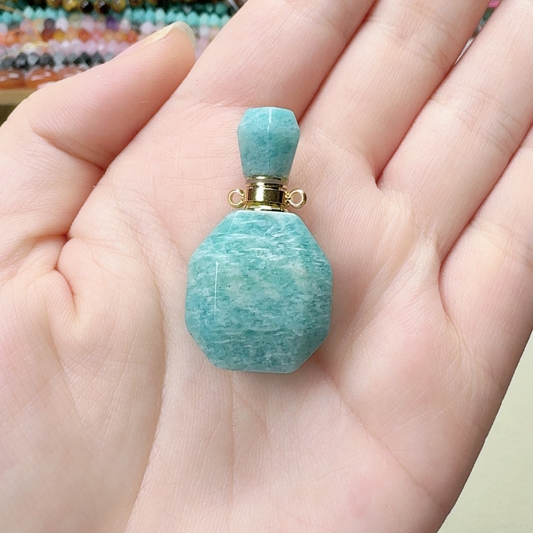 玛瑙/玉髓未镶嵌珠宝半成品天河石瓶一条