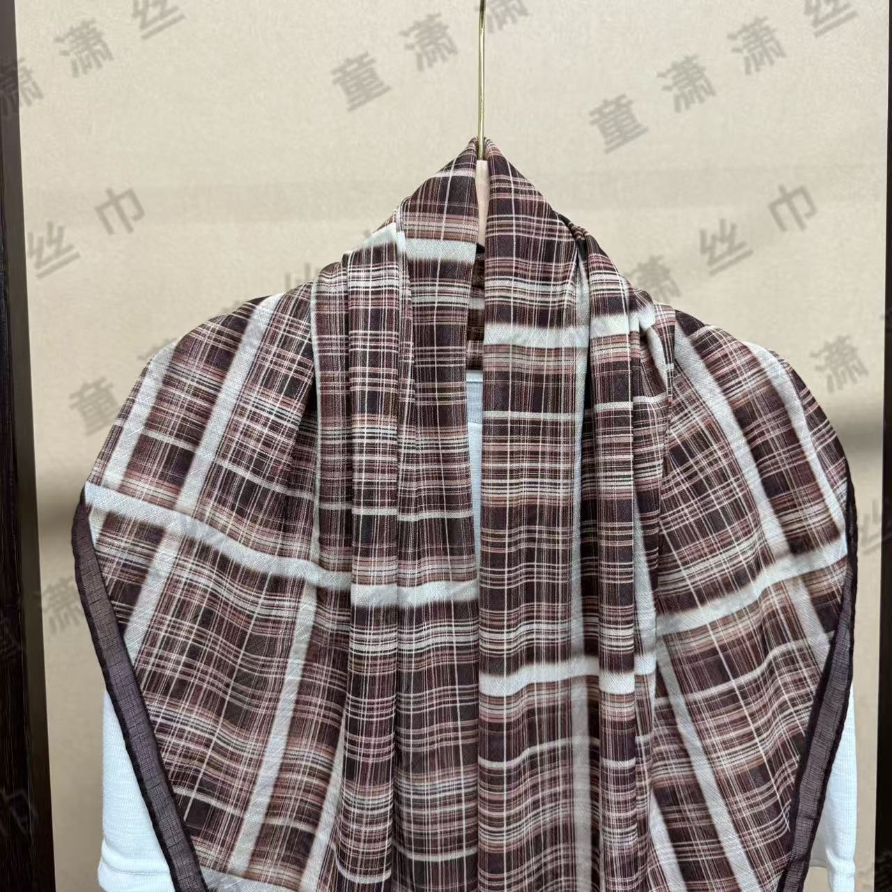 （粉棕小格）绫绡纱105*105左右方巾围巾