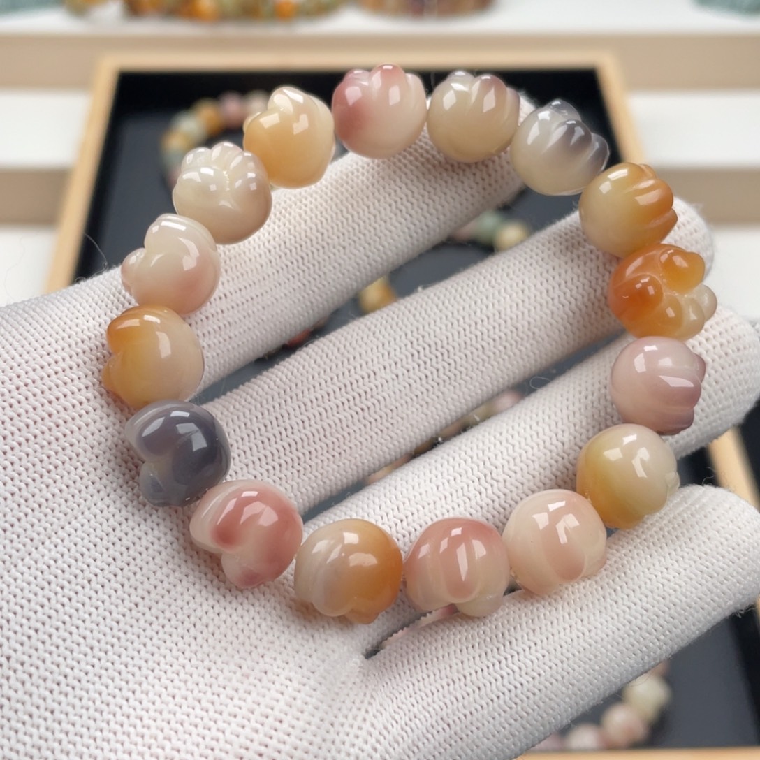 白玉菩提吊坠爱心猫爪通货