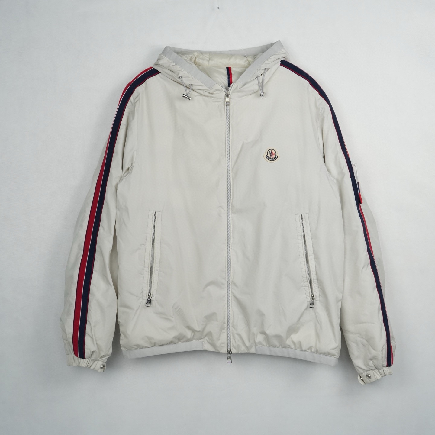 95新 MONCLER  薄款长袖羽绒服 2码 B10035