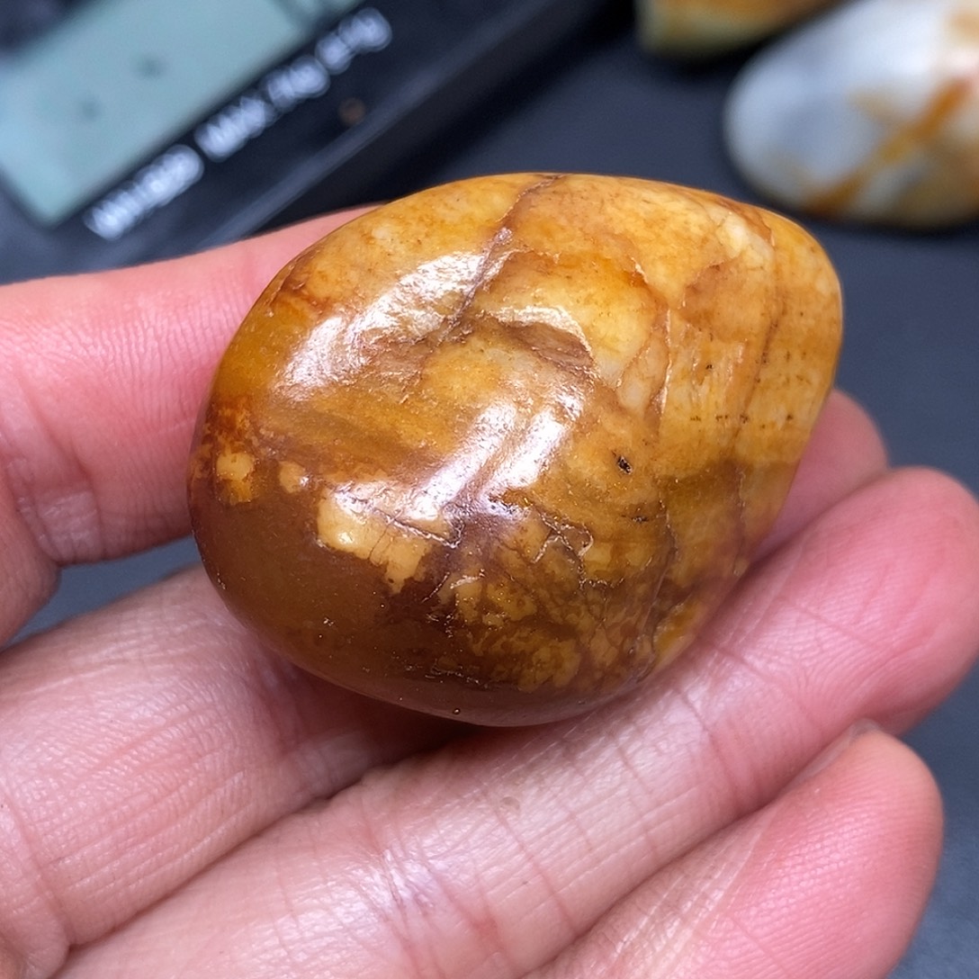 和田玉未镶嵌珠宝奇石