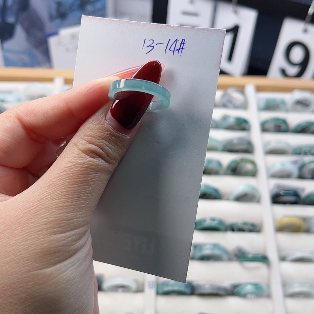 翡翠戒指未镶嵌翡翠