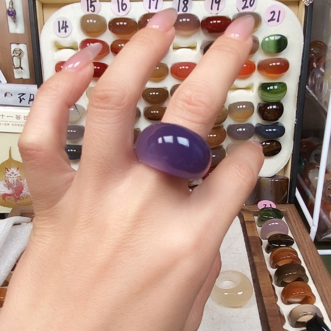 瓯***班玛瑙/玉髓未镶嵌戒指