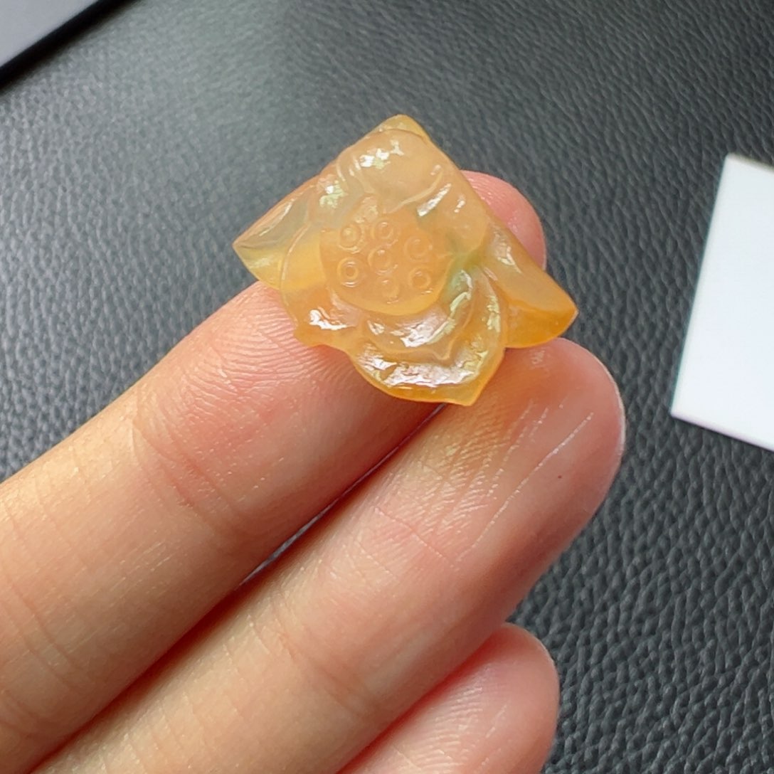 定制翡翠未镶嵌莲花