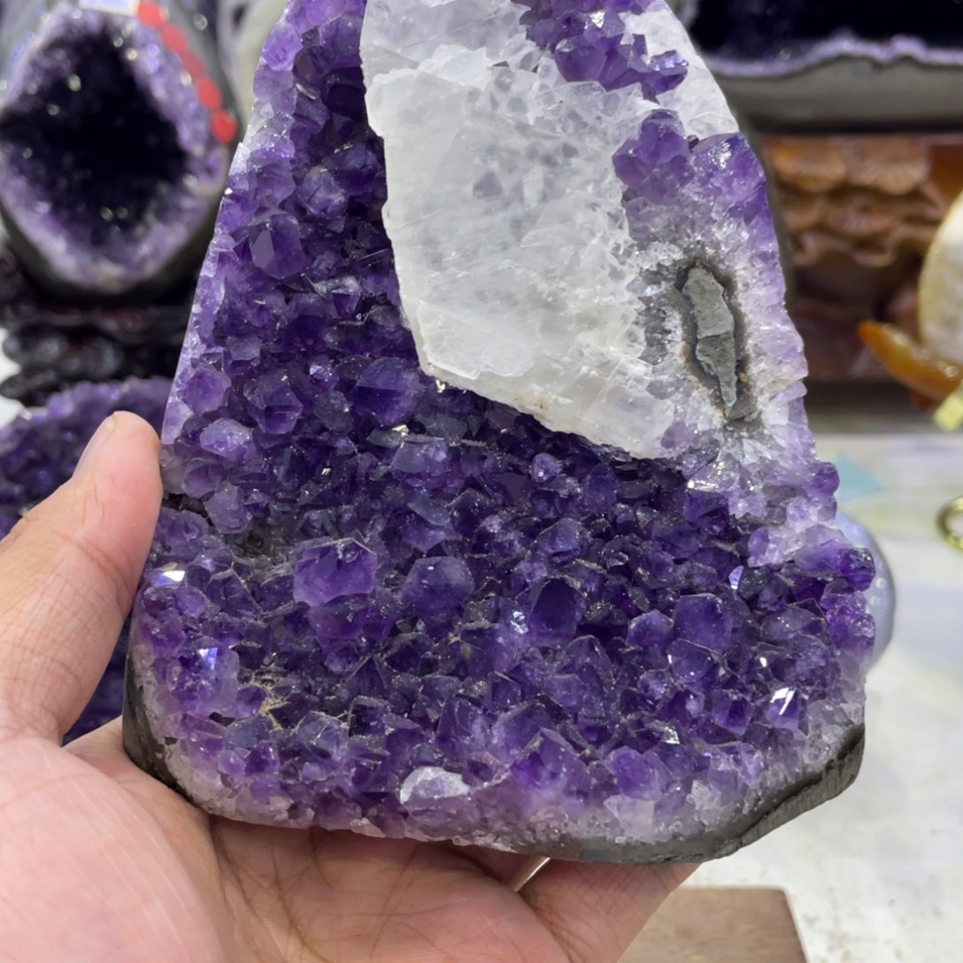 未镶嵌水晶珠宝半成品