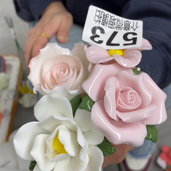 摆件陶瓷材料加工