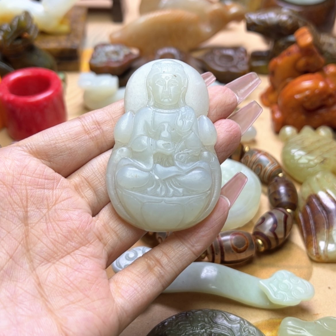 【闪购商品】蛇纹石玉颈饰未镶嵌