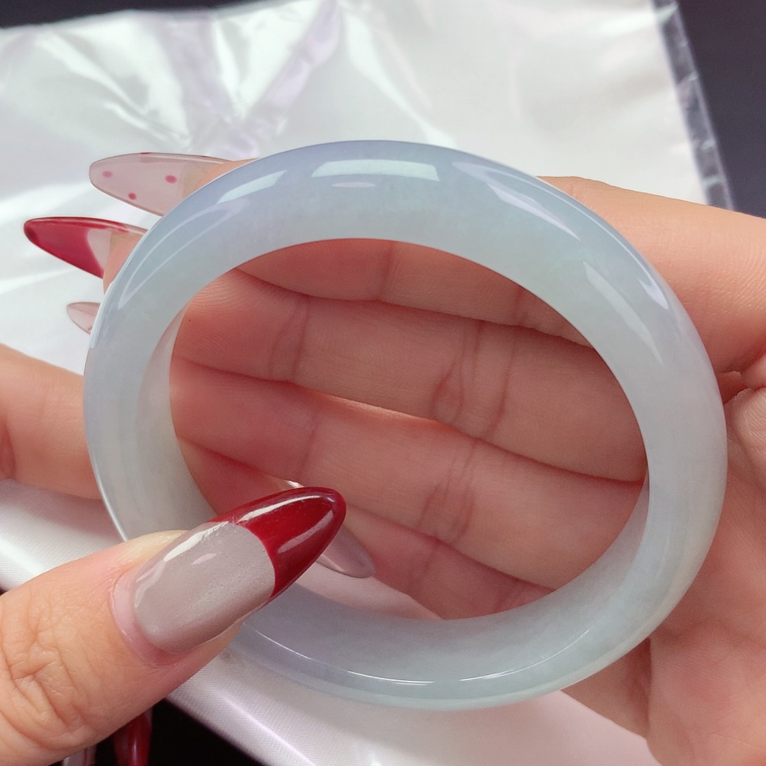 【闪购商品】翡翠手镯未镶嵌a 12800