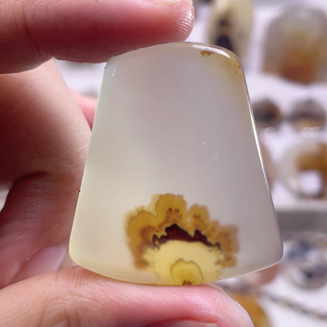 玛瑙/玉髓未镶嵌珠宝奇石