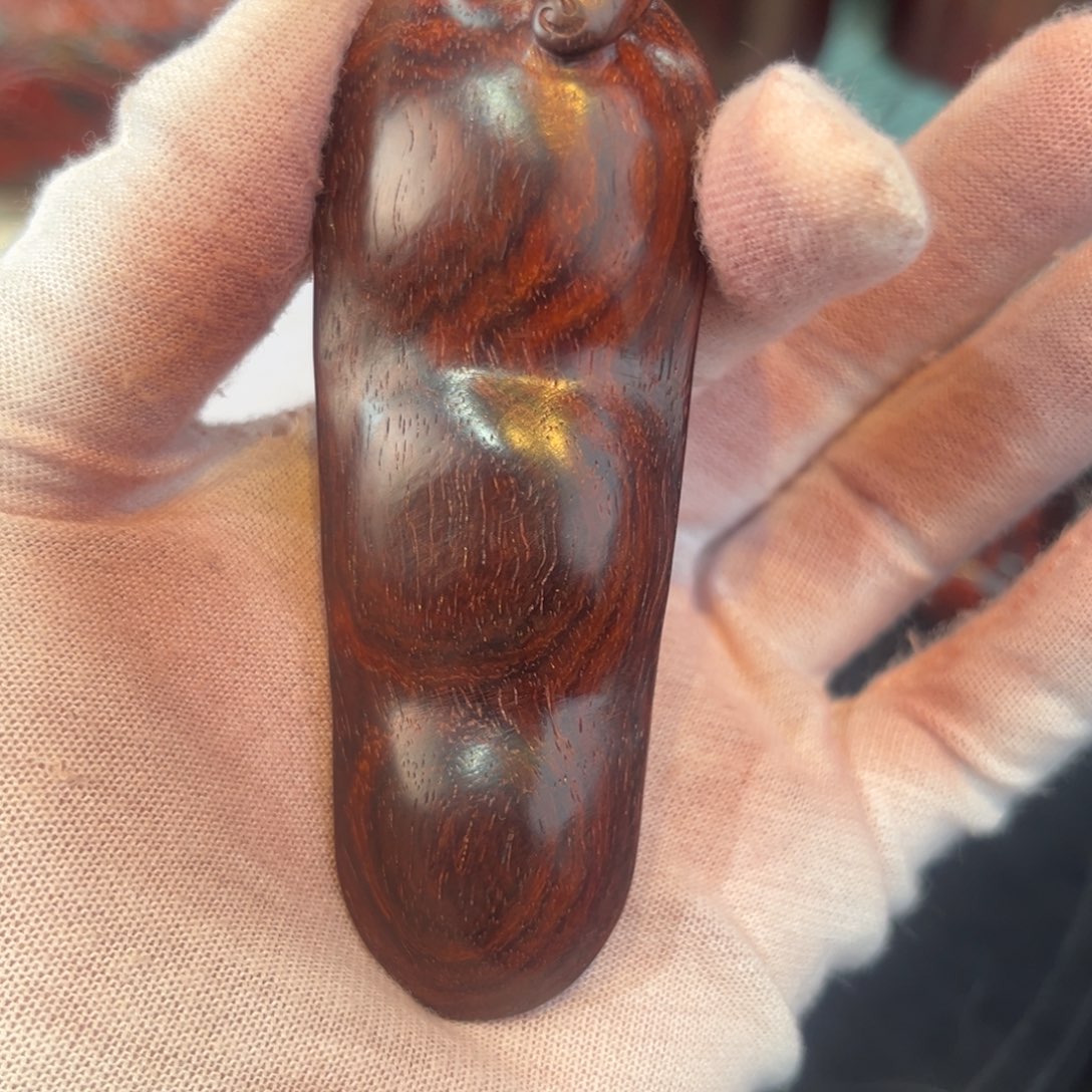 飞***越红木印度小叶紫檀手把件
