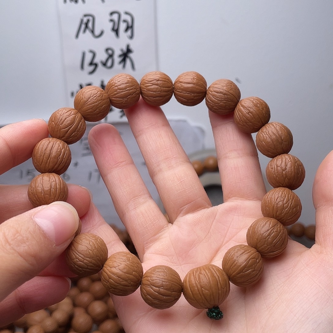 乖***女手串猴头核桃精品聚宝盆手持
