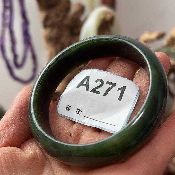 小***兽和田玉（糖玉）未镶嵌颈饰