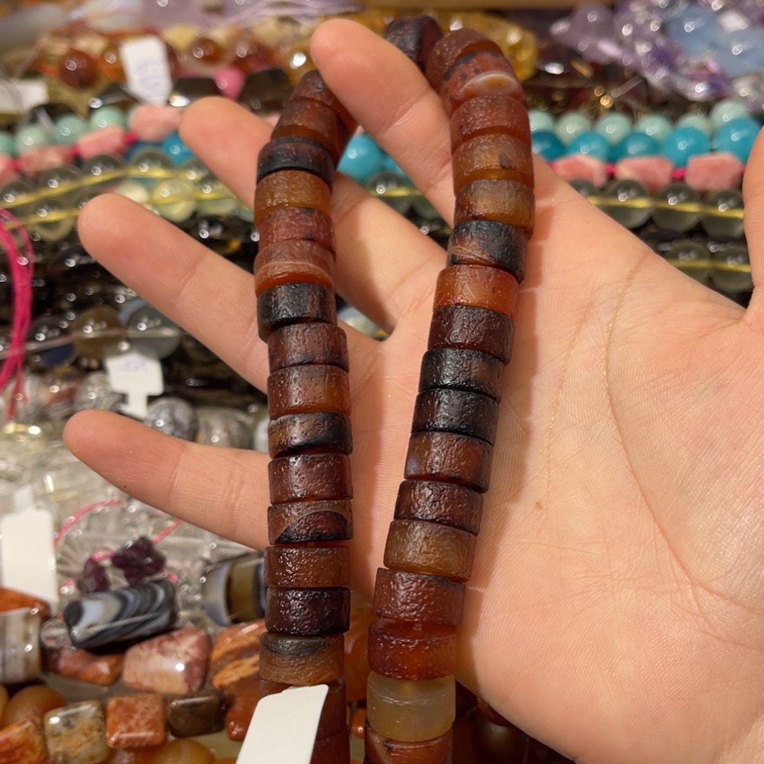 玛瑙/玉髓散珠黑金老玛瑙剁珠