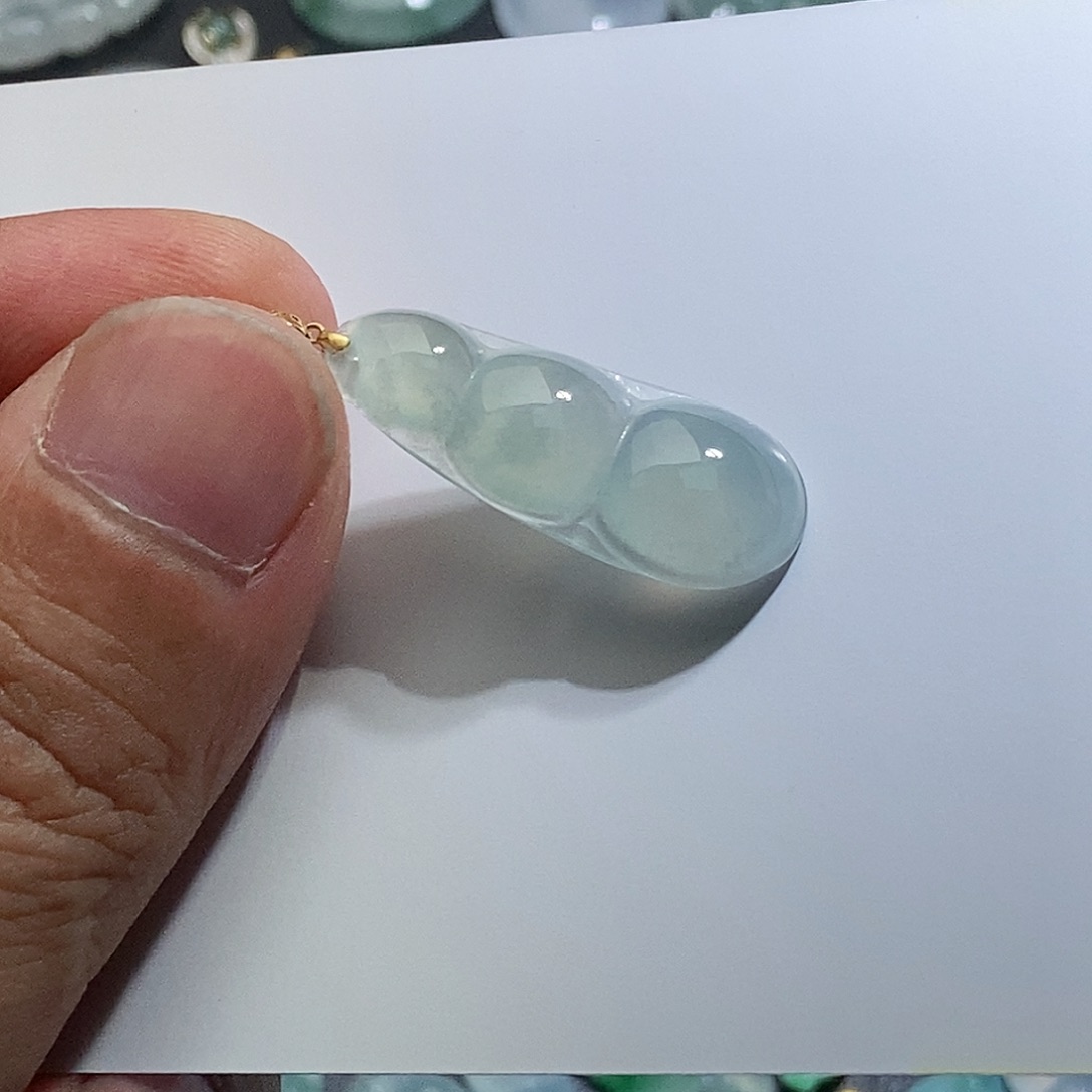 翡翠颈饰未镶嵌天然