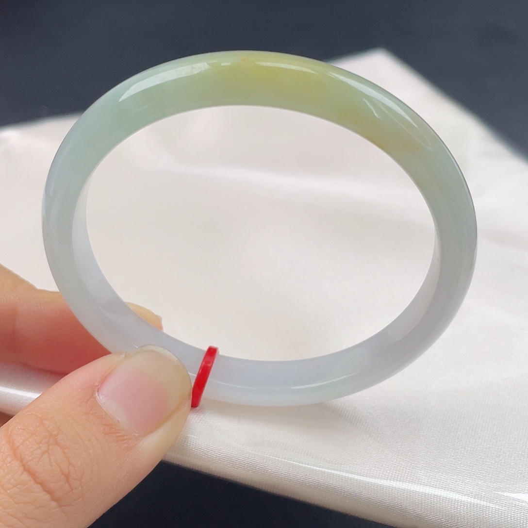 翡翠未镶嵌手镯（贵妃镯）53贵妃