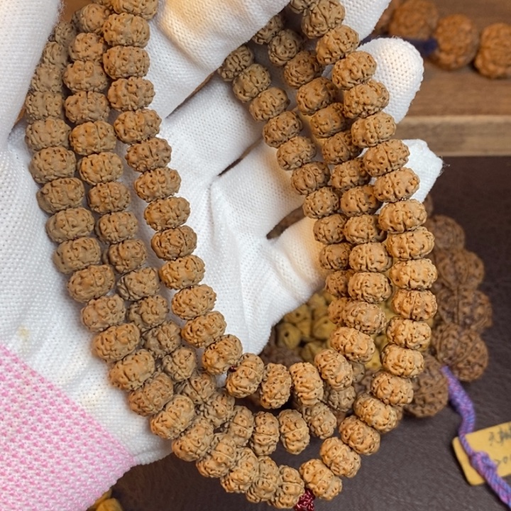 金刚菩提吊坠9mm平头梅花小金刚，120颗，头货