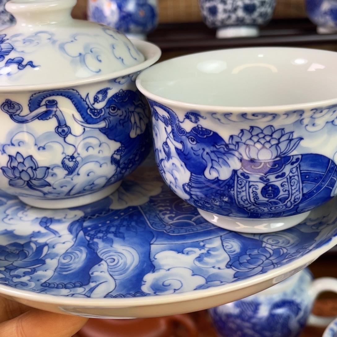 景德镇陶瓷艺术太平有象套系