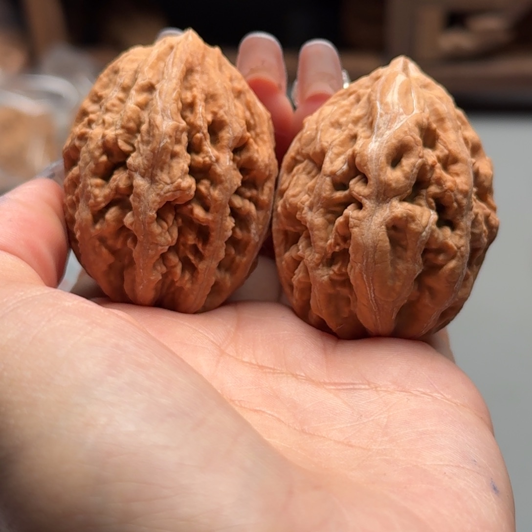 文玩核桃把件关东木子楸百核156花皮