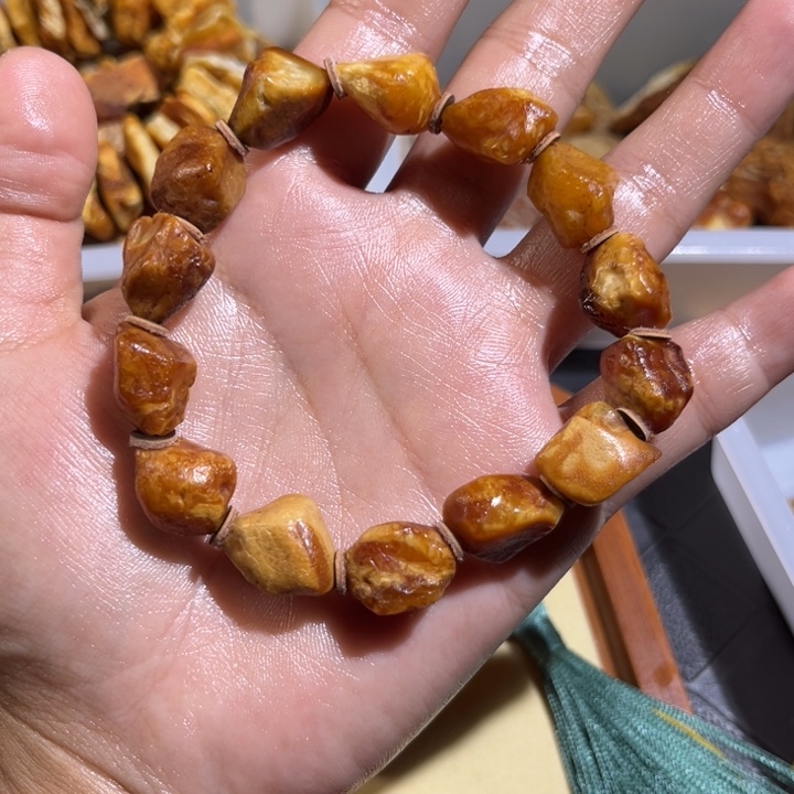 初***见琥珀未镶嵌手链手串