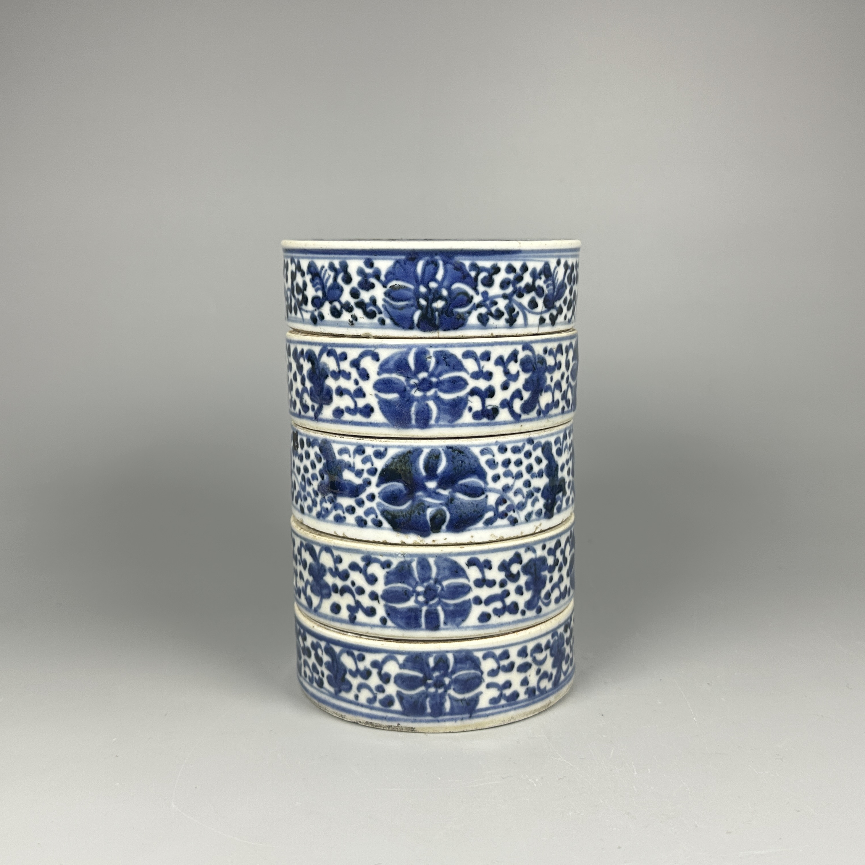 【022031302】清代 青花花卉纹五层盖盒