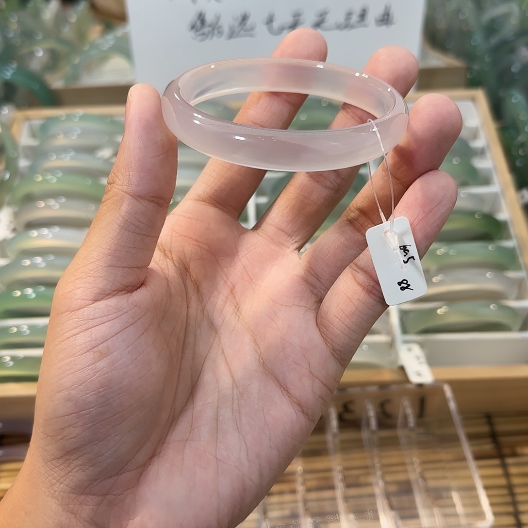 玛瑙/玉髓未镶嵌手镯圈口60.5