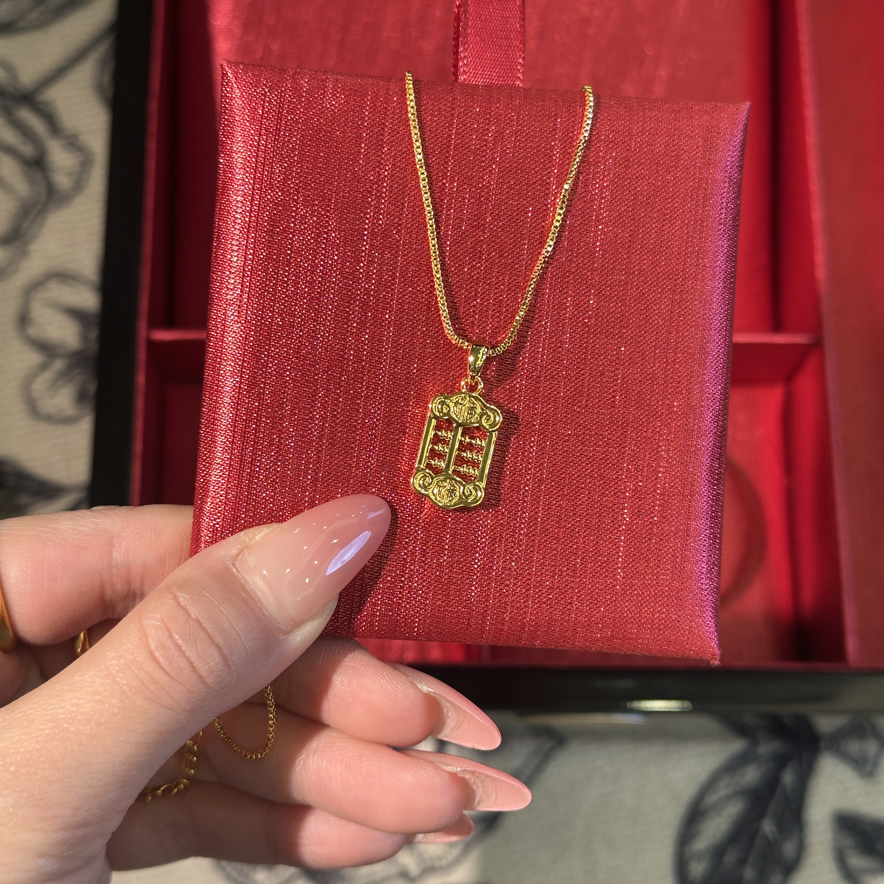 铜合金项链 金色福字算盘项链女高级感轻奢小众锁骨链秋冬毛衣链 