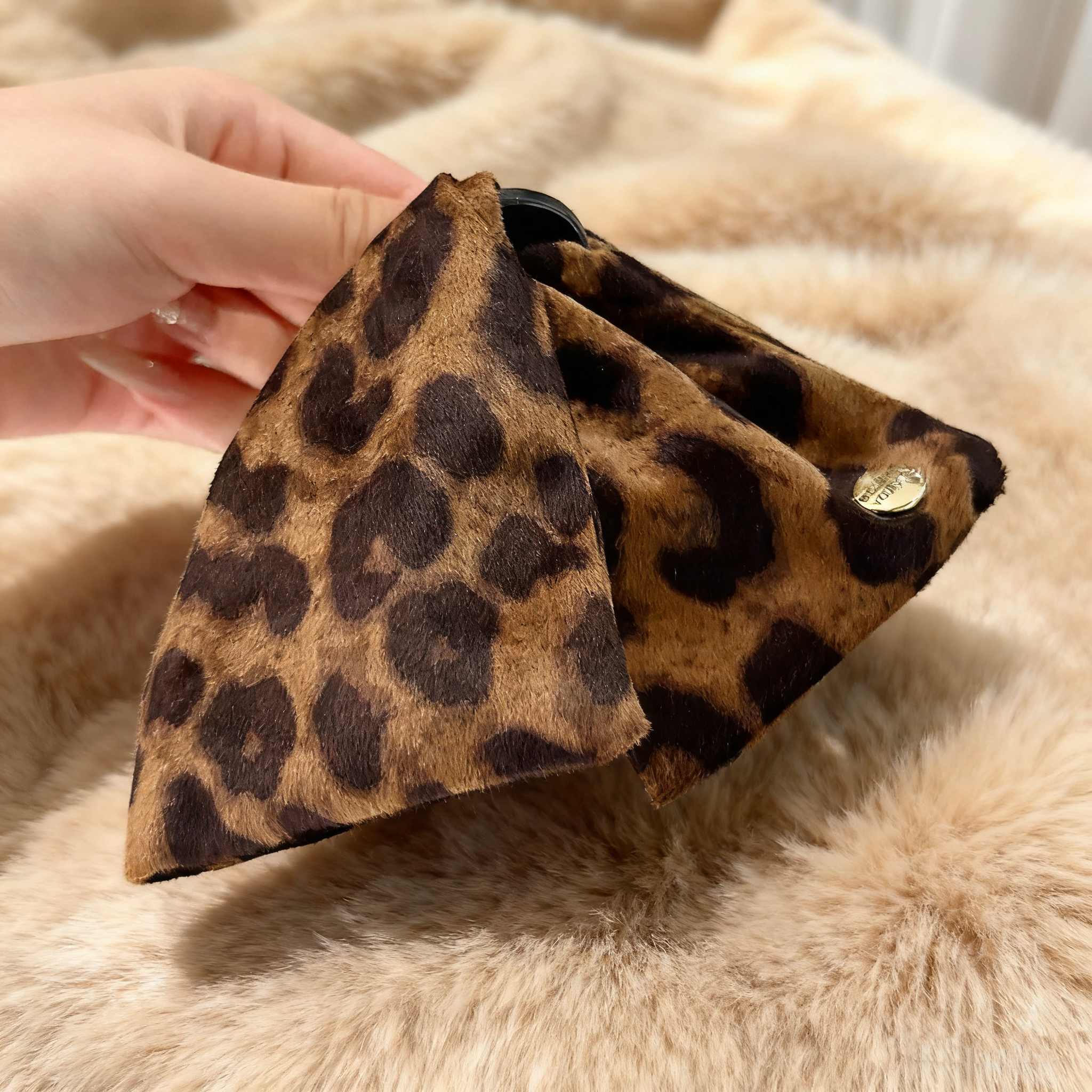 2025新款高级轻奢复古豹纹三角形抓夹女发量多鲨鱼夹后脑勺发夹 