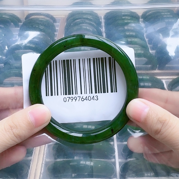 和田玉（碧玉）手镯未镶嵌58微瑕有纹裂