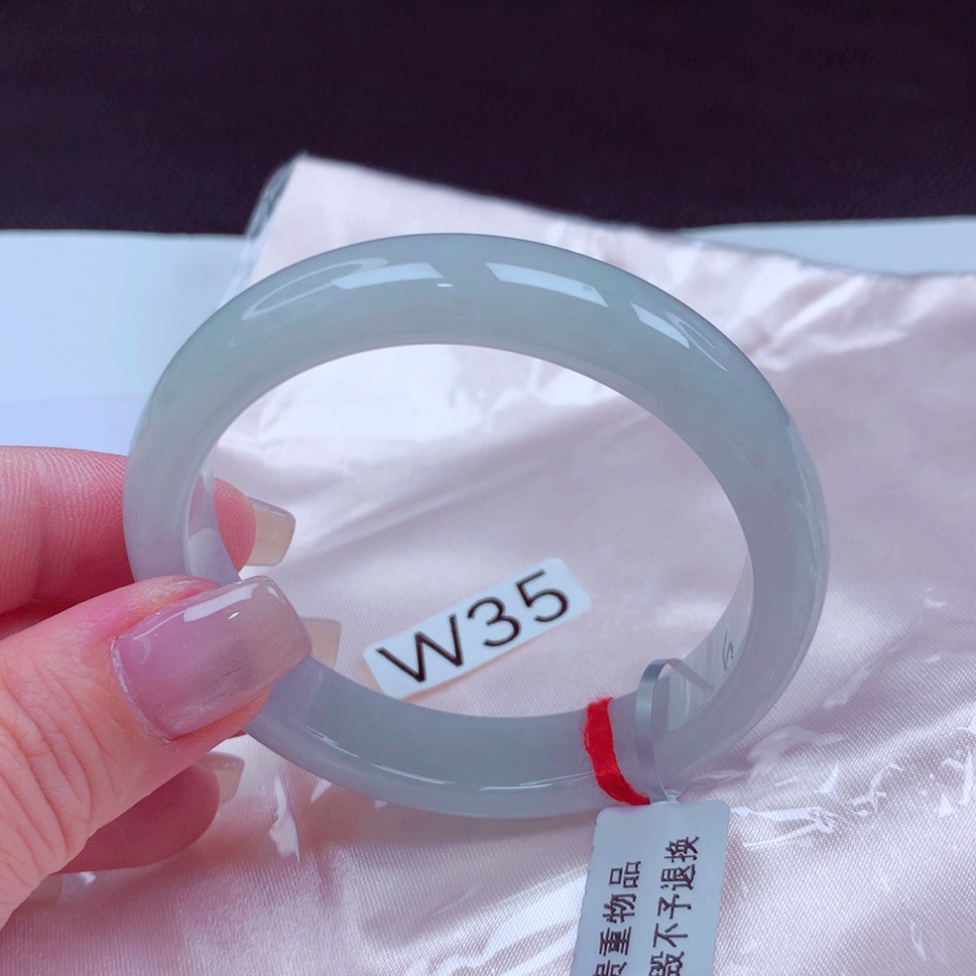 翡翠手镯未镶嵌手镯88