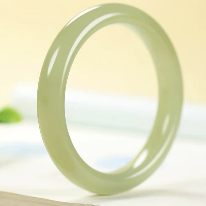 【门店新品】高冰晴水  和田玉手镯  条宽卡13mm玉镯子