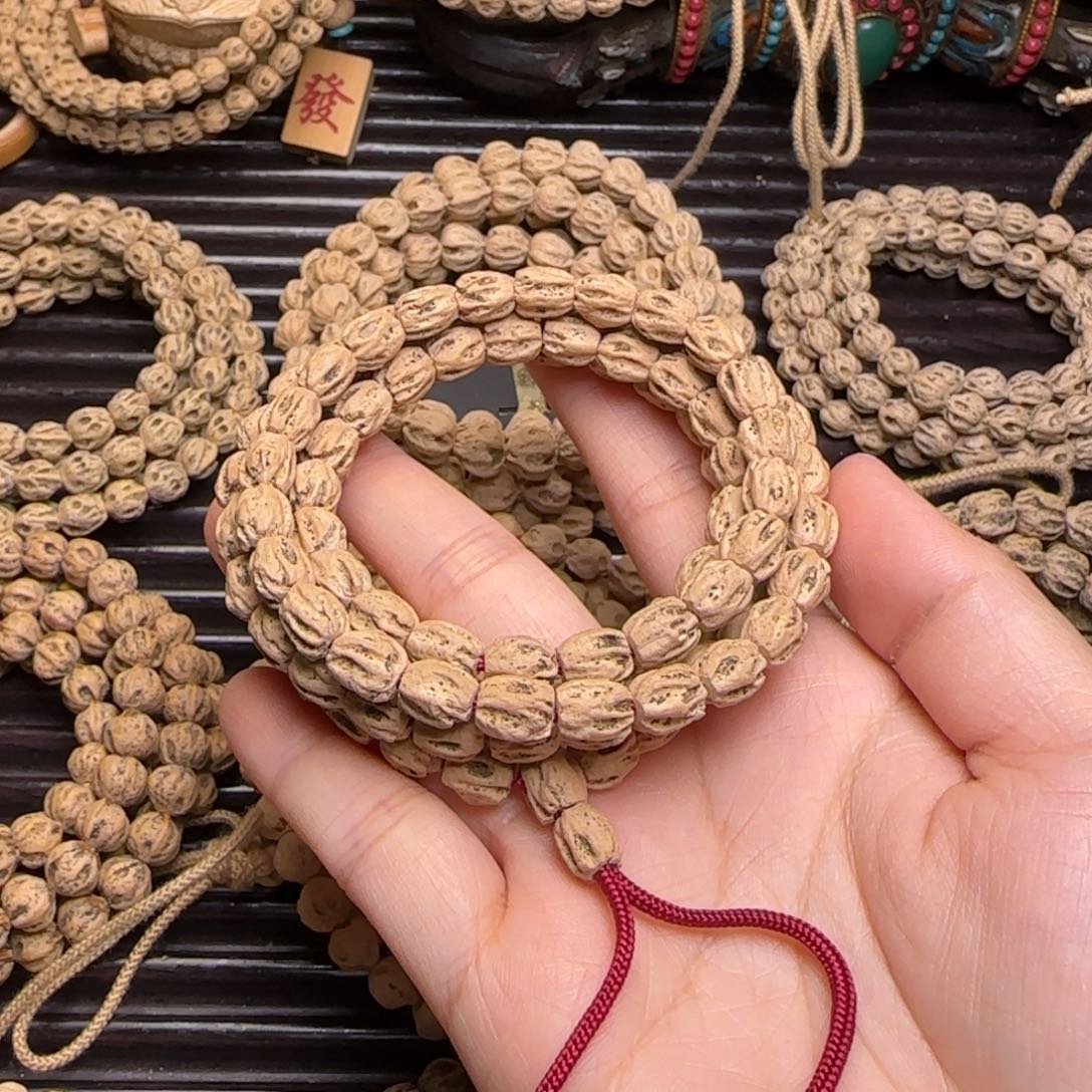 柏香籽/百香籽吊坠冀***鲁