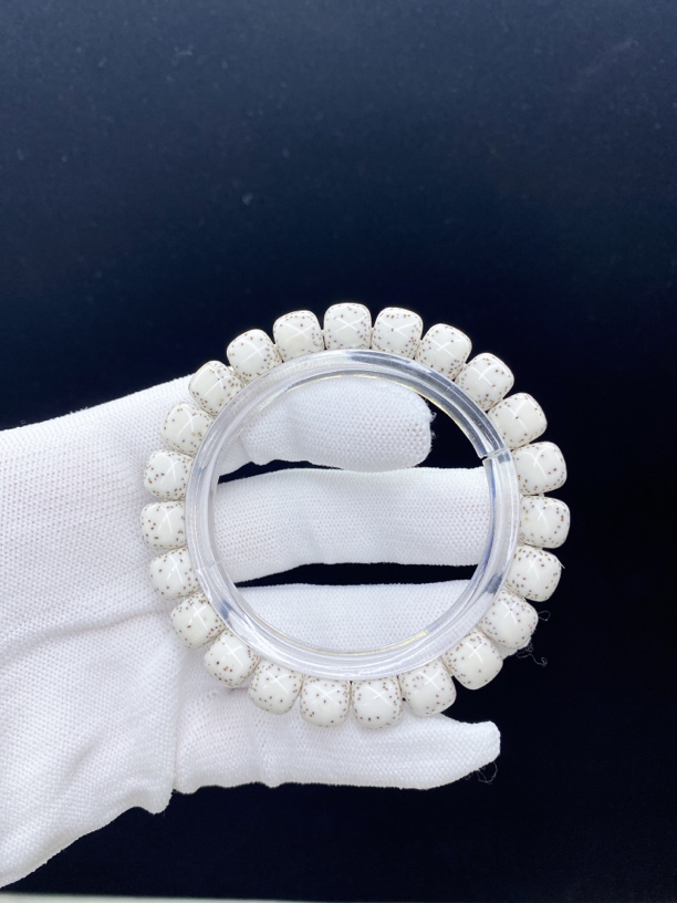 原白 10*9 双留白针尖星 手串