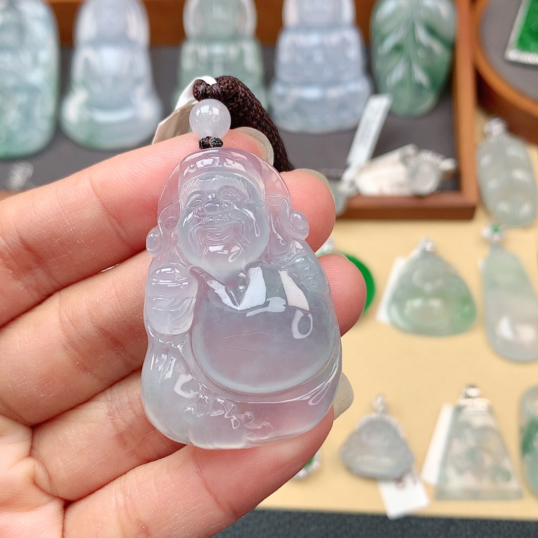 翡翠颈饰未镶嵌财神爷