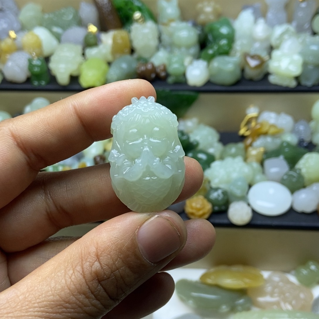 和田玉颈饰未镶嵌