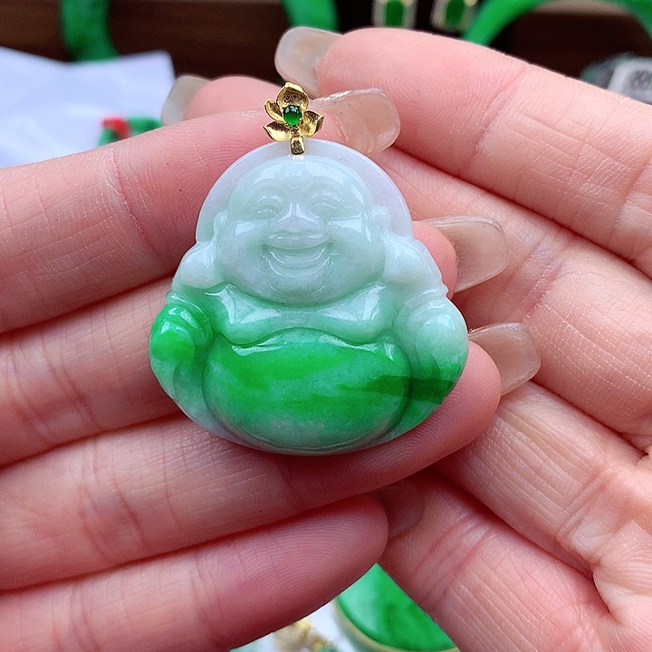 翡翠颈饰18K金镶嵌翡翠