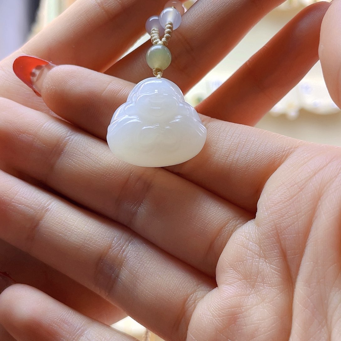 和田玉吊坠(赠链)未镶嵌?*?