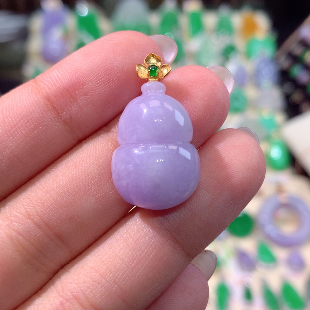 翡翠颈饰18K金镶嵌翡翠