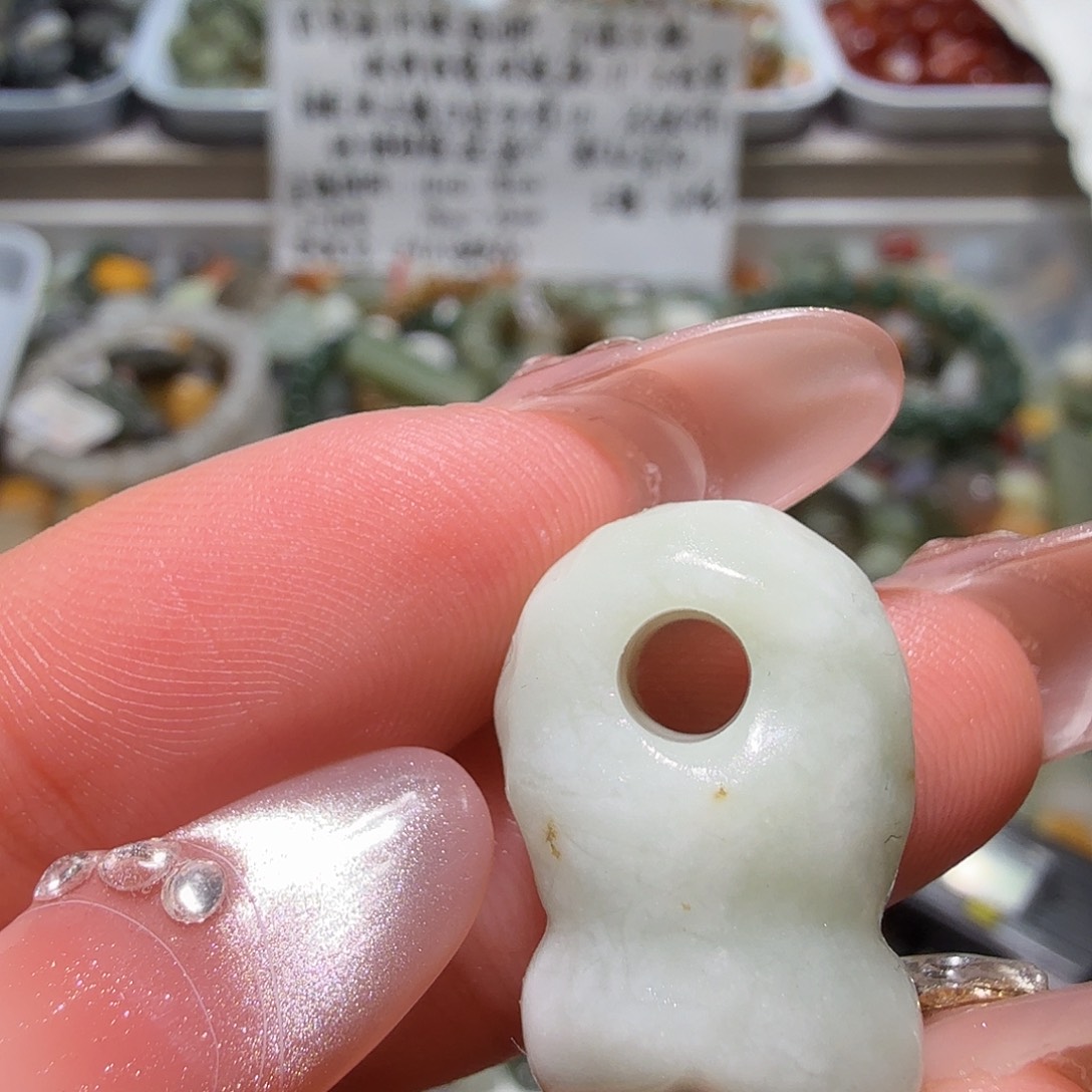 和田玉未镶嵌珠宝奇石