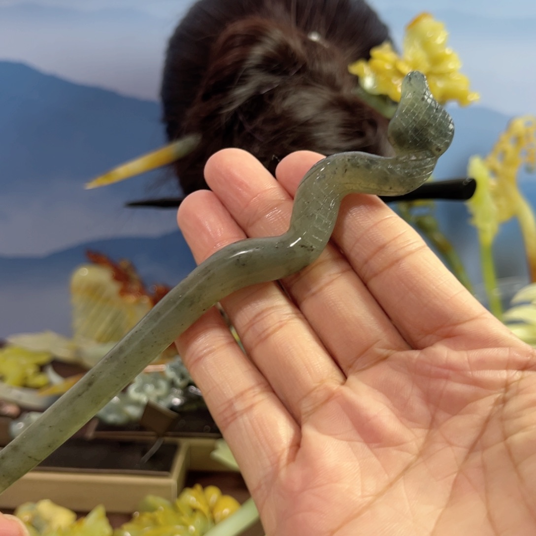 蛇纹石玉发饰合金
