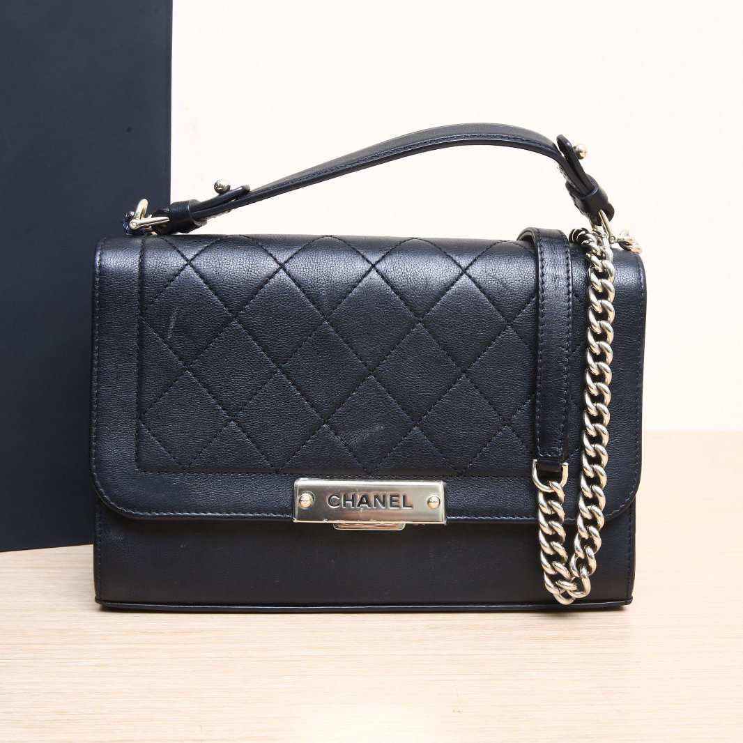 95新 Chanel/香奈儿 黑色 皮革C 24开 金扣 手提包 P205227455