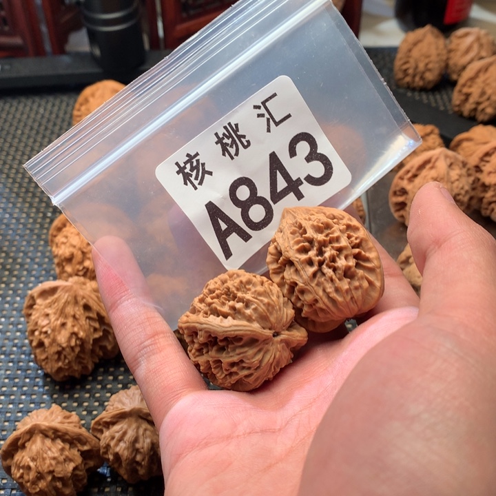 安***渡文玩核桃吊坠秦鸡