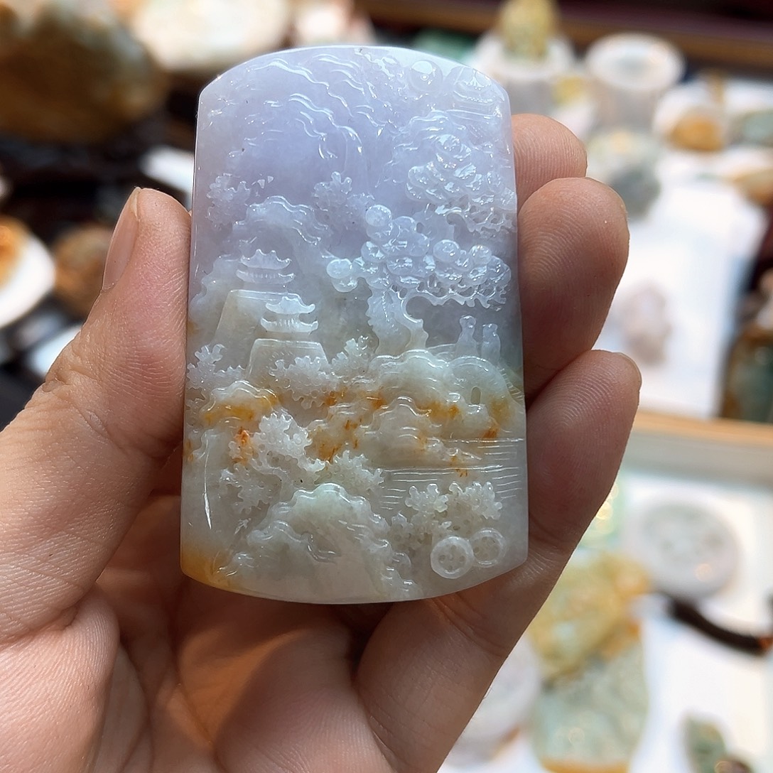 翡翠未镶嵌颈饰挂件