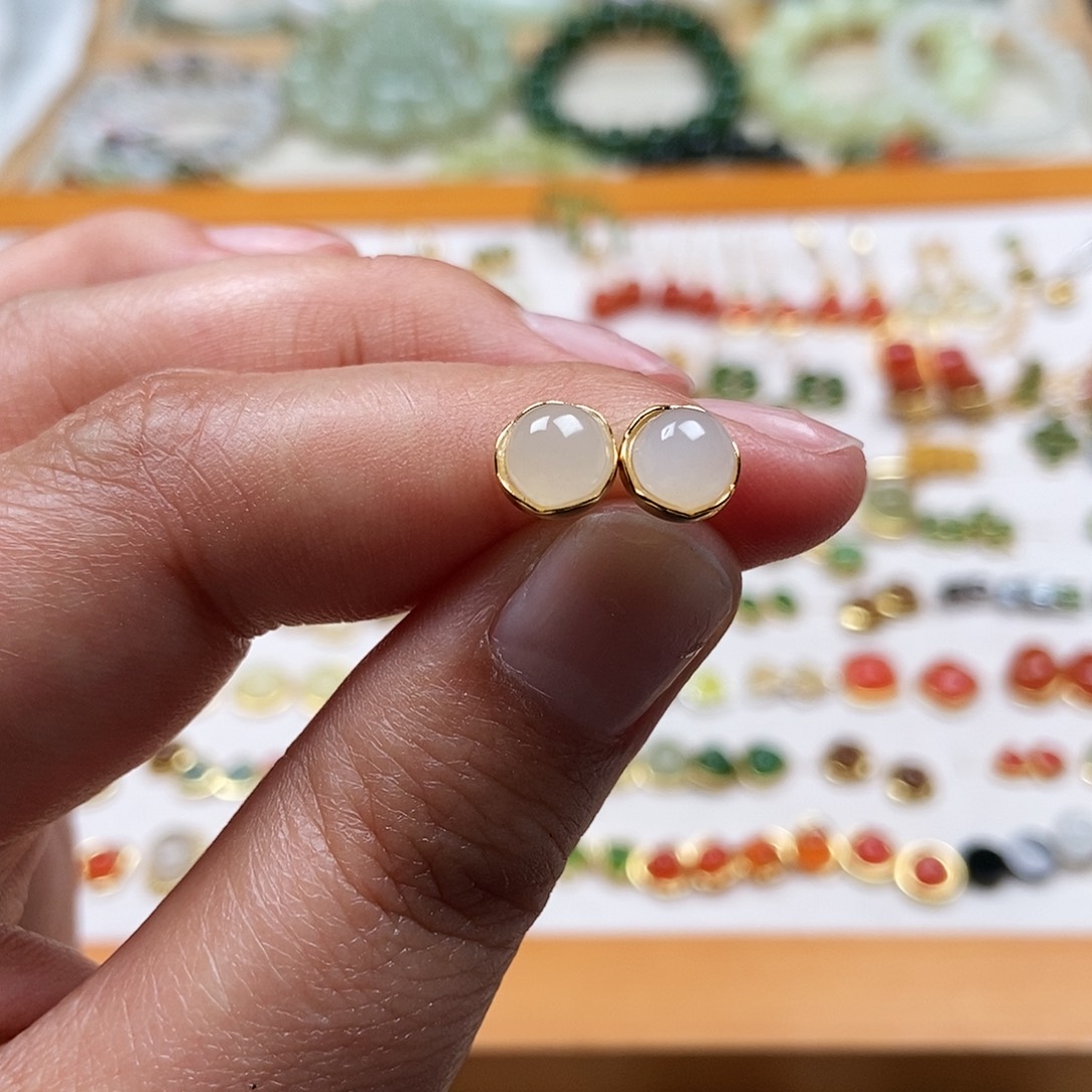 和田玉银S925镶嵌耳饰