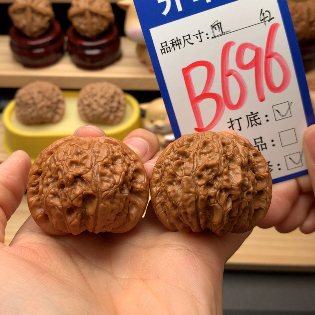 吊坠文玩核桃小*血麒麟