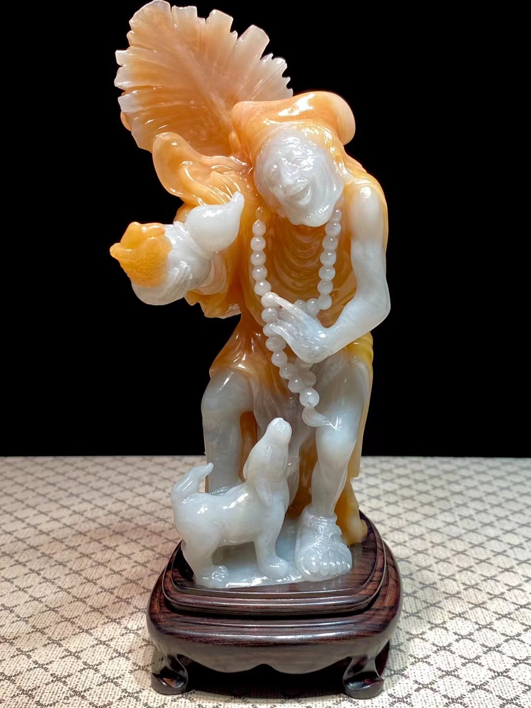 寿山善伯冻，乐在其中